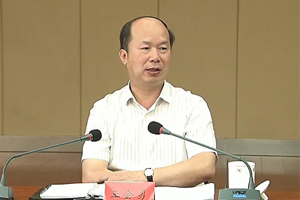 邢台市委书记王会勇调研宁晋 亚美AM8AG董事长雷国玺作典范讲话